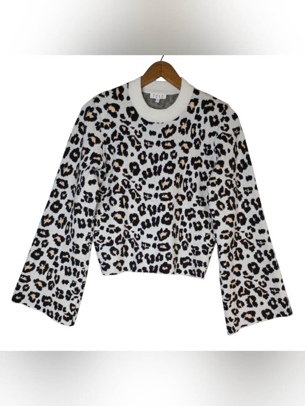 TCEC Cropped Leopard Print Sweater Pullover Sz L Women Long Flared Sleeve F-3